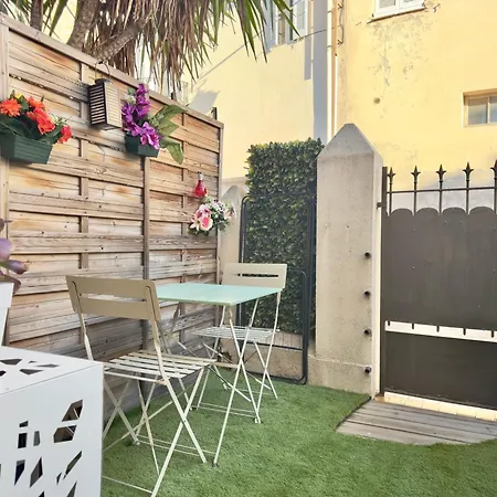 Apartment La Castre By Scls Locations *